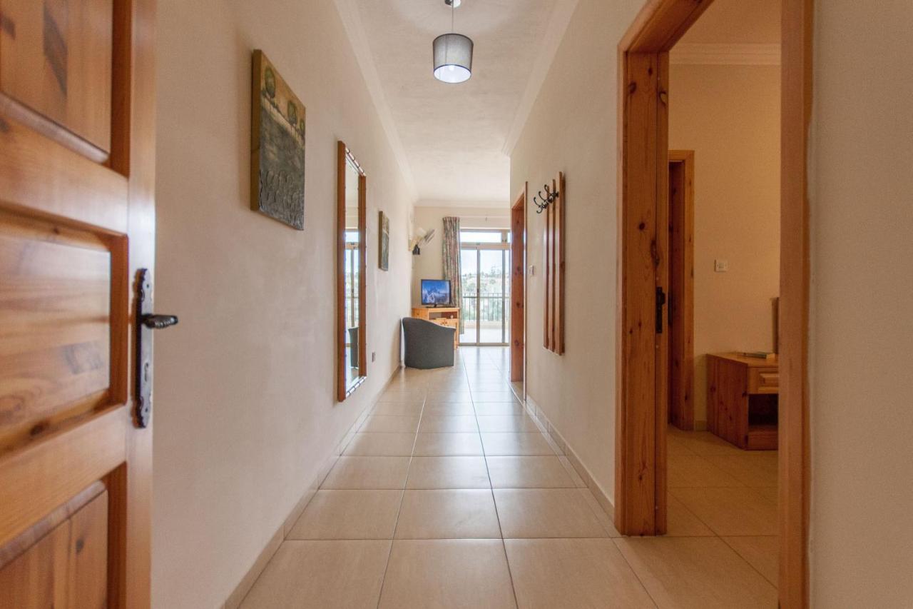 Pool And Sea Merill Apartments - Happy Rentals Меллиеха Экстерьер фото
