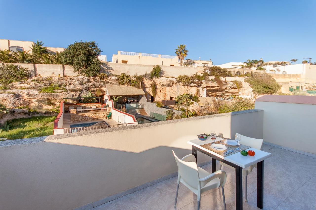 Pool And Sea Merill Apartments - Happy Rentals Меллиеха Экстерьер фото